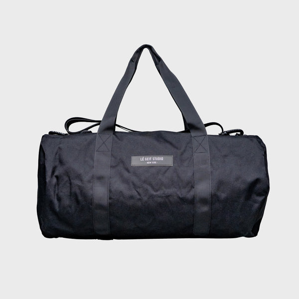 Black Essential Daily Duffle Bag - 29L – Lé Geit Studio